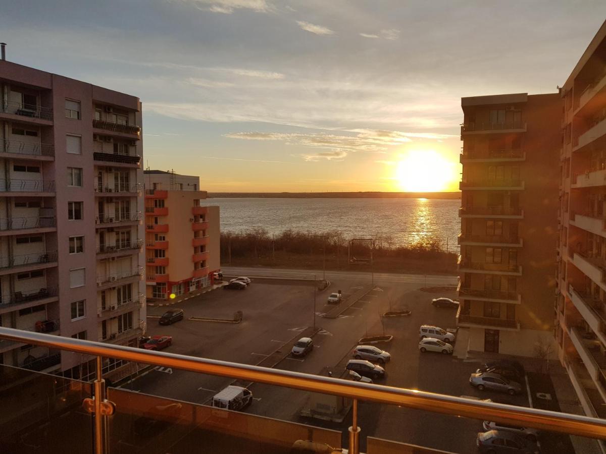 Summerland Beach&Sun Apartments Mamaia Buitenkant foto